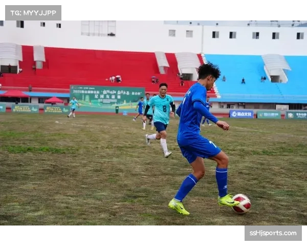 足球伤害防护加强 严格判罚危险犯规 足球伤害防护加强 严格判罚危险犯规