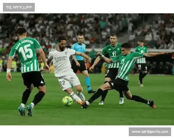 里昂门将扑救关键球,零封表现成连胜基石